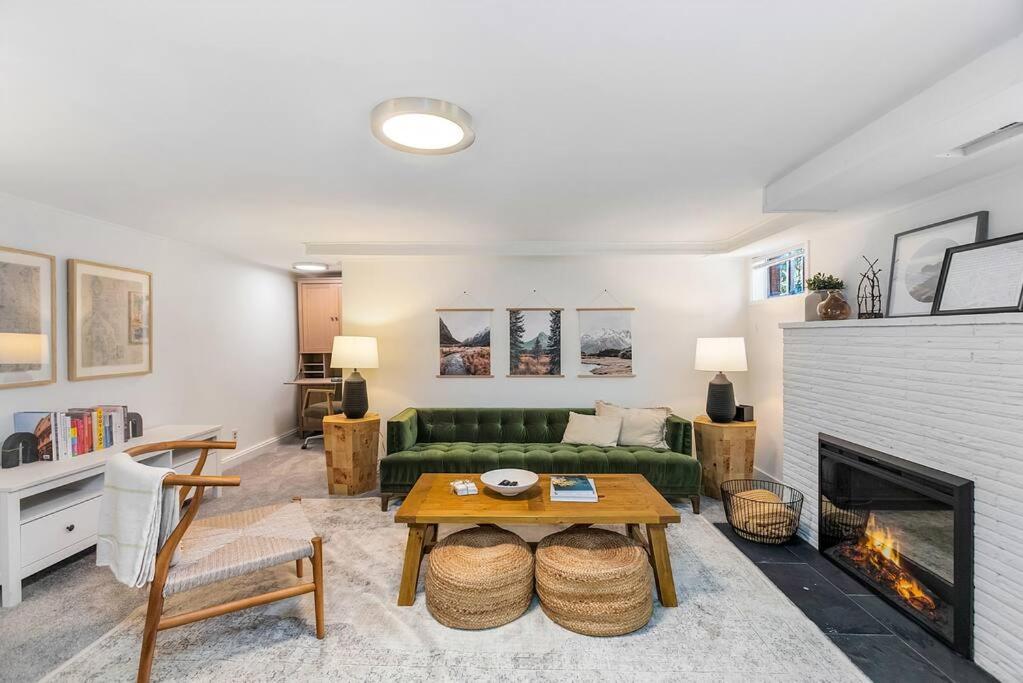 Lilac In Law, Picturesque Lower Unit Сиатъл Екстериор снимка