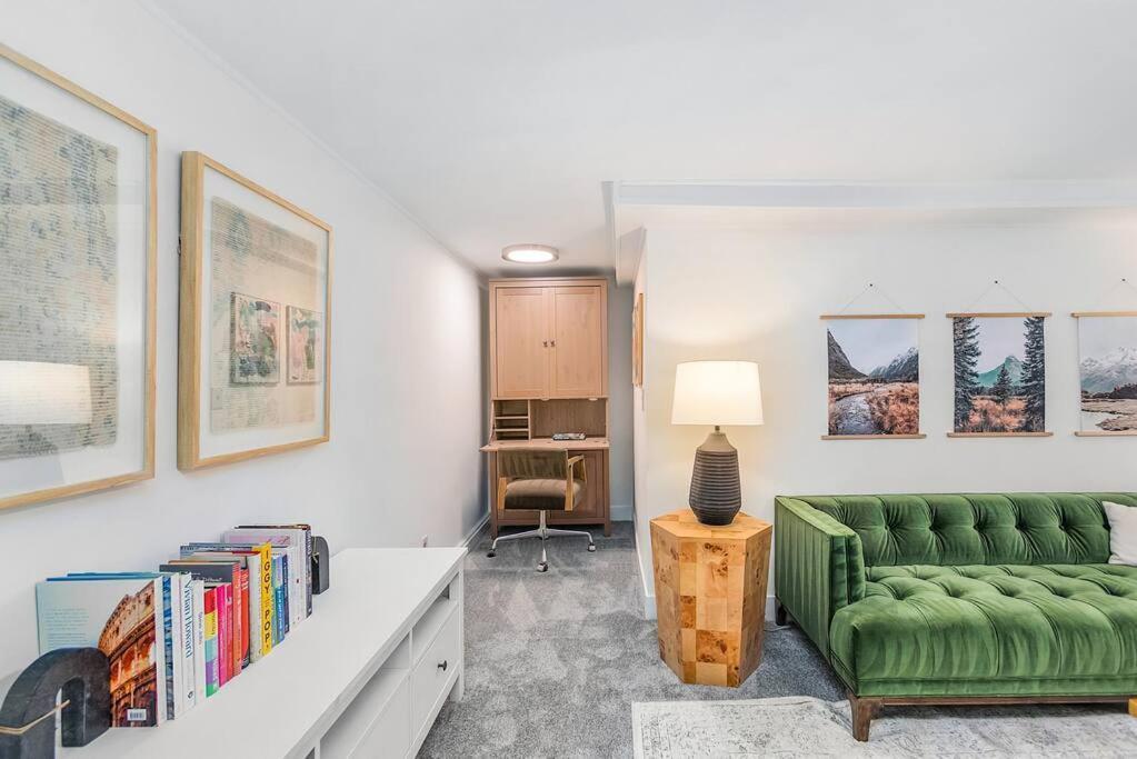 Lilac In Law, Picturesque Lower Unit Сиатъл Екстериор снимка
